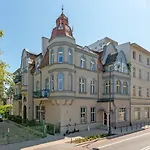 Oxford - Rodzinny W Spokojnej Sopockiej Kamaiennicy By Lion * Sopot